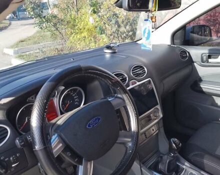 Белый Форд Фокус, объемом двигателя 1.6 л и пробегом 292 тыс. км за 6500 $, фото 5 на Automoto.ua