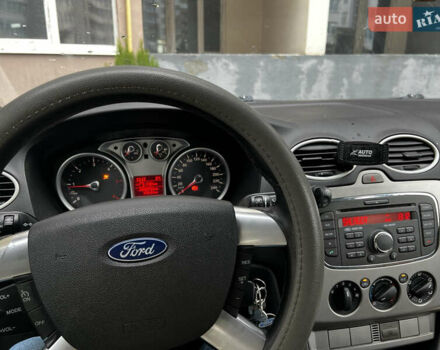 Білий Форд Фокус, об'ємом двигуна 1.6 л та пробігом 280 тис. км за 4500 $, фото 8 на Automoto.ua