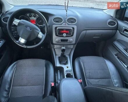 Белый Форд Фокус, объемом двигателя 1.6 л и пробегом 268 тыс. км за 6500 $, фото 13 на Automoto.ua