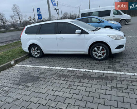 Белый Форд Фокус, объемом двигателя 2 л и пробегом 323 тыс. км за 6250 $, фото 1 на Automoto.ua