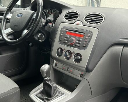 Белый Форд Фокус, объемом двигателя 1.6 л и пробегом 200 тыс. км за 1999 $, фото 13 на Automoto.ua