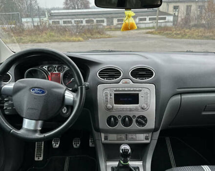 Белый Форд Фокус, объемом двигателя 1.6 л и пробегом 234 тыс. км за 6200 $, фото 9 на Automoto.ua