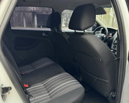 Белый Форд Фокус, объемом двигателя 1.6 л и пробегом 231 тыс. км за 4899 $, фото 14 на Automoto.ua