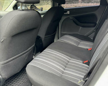 Белый Форд Фокус, объемом двигателя 1.6 л и пробегом 231 тыс. км за 4899 $, фото 13 на Automoto.ua