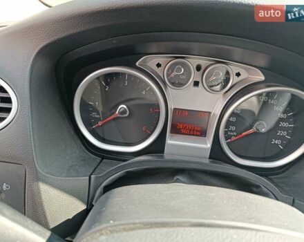 Белый Форд Фокус, объемом двигателя 1.6 л и пробегом 290 тыс. км за 5900 $, фото 5 на Automoto.ua