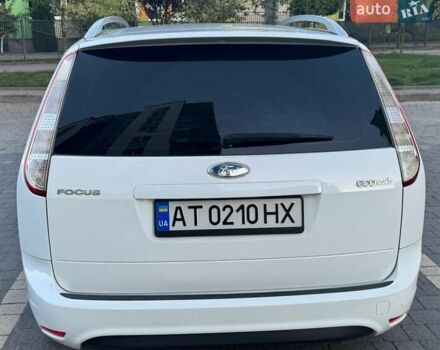 Белый Форд Фокус, объемом двигателя 1.6 л и пробегом 268 тыс. км за 6500 $, фото 4 на Automoto.ua
