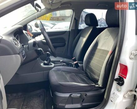 Білий Форд Фокус, об'ємом двигуна 1.56 л та пробігом 290 тис. км за 5690 $, фото 8 на Automoto.ua