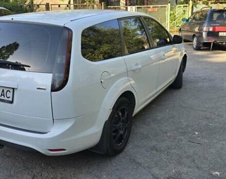 Белый Форд Фокус, объемом двигателя 1.6 л и пробегом 350 тыс. км за 6000 $, фото 7 на Automoto.ua