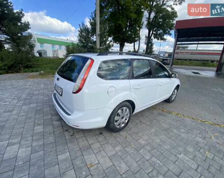Белый Форд Фокус, объемом двигателя 1.6 л и пробегом 249 тыс. км за 5500 $, фото 3 на Automoto.ua