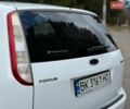 Білий Форд Фокус, об'ємом двигуна 2 л та пробігом 280 тис. км за 4999 $, фото 24 на Automoto.ua
