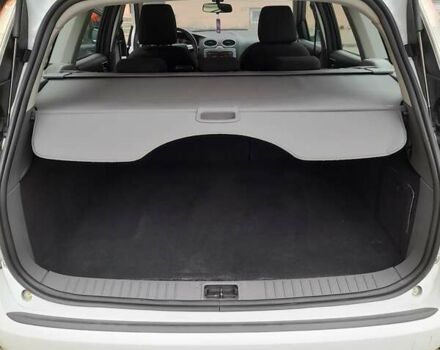 Белый Форд Фокус, объемом двигателя 1.56 л и пробегом 250 тыс. км за 6200 $, фото 6 на Automoto.ua