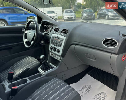 Білий Форд Фокус, об'ємом двигуна 1.56 л та пробігом 311 тис. км за 4700 $, фото 33 на Automoto.ua