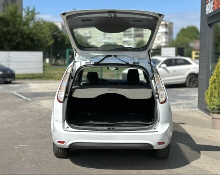 Форд Фокус 2010 в Львове на Automoto.ua Белый Форд Фокус, объемом двигателя 1.6 л и пробегом 311 тыс. км за 5500 $, фото 7 на Automoto.ua