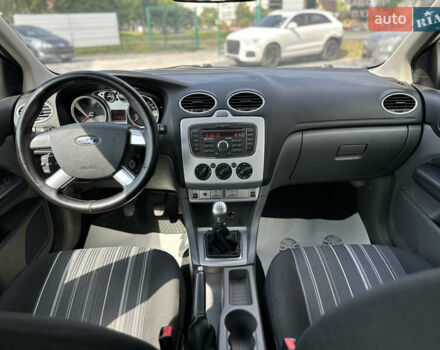 Білий Форд Фокус, об'ємом двигуна 1.56 л та пробігом 311 тис. км за 4700 $, фото 34 на Automoto.ua
