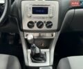 Білий Форд Фокус, об'ємом двигуна 2 л та пробігом 280 тис. км за 4999 $, фото 51 на Automoto.ua
