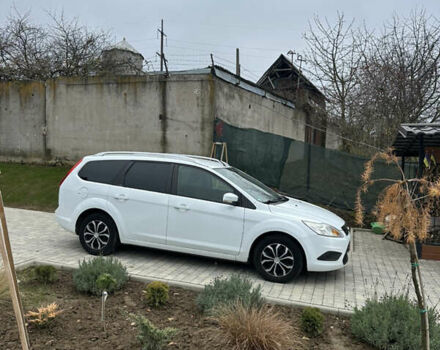 Белый Форд Фокус, объемом двигателя 1.6 л и пробегом 221 тыс. км за 6500 $, фото 9 на Automoto.ua