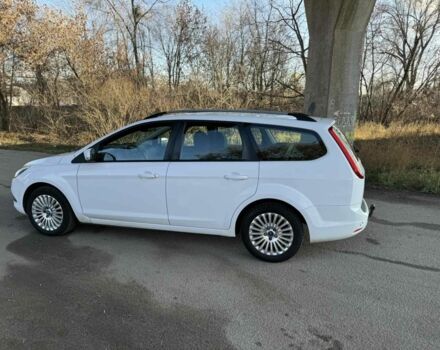 Белый Форд Фокус, объемом двигателя 1.6 л и пробегом 270 тыс. км за 5500 $, фото 4 на Automoto.ua