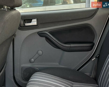 Білий Форд Фокус, об'ємом двигуна 1.56 л та пробігом 311 тис. км за 4700 $, фото 51 на Automoto.ua