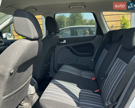 Білий Форд Фокус, об'ємом двигуна 1.56 л та пробігом 311 тис. км за 4700 $, фото 49 на Automoto.ua