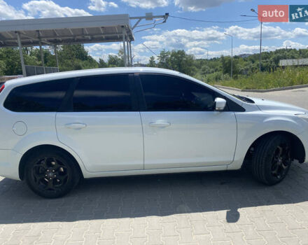 Білий Форд Фокус, об'ємом двигуна 1.56 л та пробігом 265 тис. км за 5200 $, фото 8 на Automoto.ua