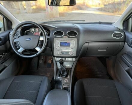 Белый Форд Фокус, объемом двигателя 1.6 л и пробегом 270 тыс. км за 5500 $, фото 7 на Automoto.ua