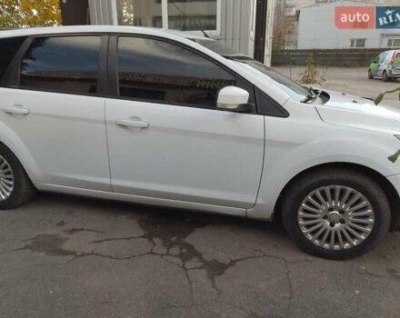 Белый Форд Фокус, объемом двигателя 1.6 л и пробегом 292 тыс. км за 6500 $, фото 1 на Automoto.ua