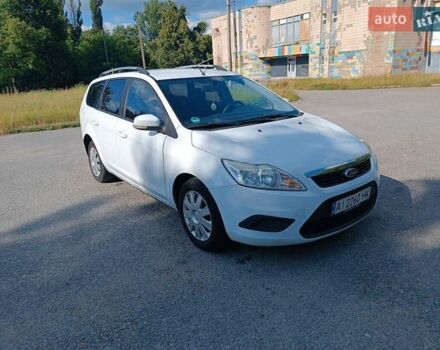 Белый Форд Фокус, объемом двигателя 1.6 л и пробегом 290 тыс. км за 5900 $, фото 1 на Automoto.ua