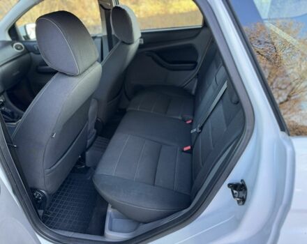 Белый Форд Фокус, объемом двигателя 1.6 л и пробегом 270 тыс. км за 5500 $, фото 6 на Automoto.ua