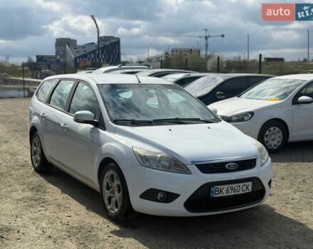 Білий Форд Фокус, об'ємом двигуна 2 л та пробігом 235 тис. км за 5750 $, фото 3 на Automoto.ua