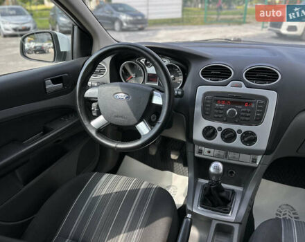 Білий Форд Фокус, об'ємом двигуна 1.56 л та пробігом 311 тис. км за 4700 $, фото 35 на Automoto.ua