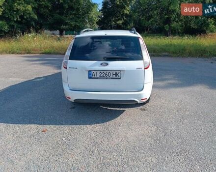 Белый Форд Фокус, объемом двигателя 1.6 л и пробегом 290 тыс. км за 5900 $, фото 2 на Automoto.ua