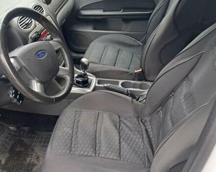 Белый Форд Фокус, объемом двигателя 2 л и пробегом 310 тыс. км за 4700 $, фото 6 на Automoto.ua