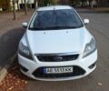 Белый Форд Фокус, объемом двигателя 2 л и пробегом 300 тыс. км за 5100 $, фото 1 на Automoto.ua