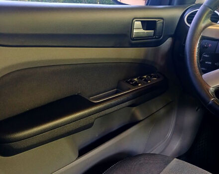 Белый Форд Фокус, объемом двигателя 1.8 л и пробегом 201 тыс. км за 4850 $, фото 8 на Automoto.ua