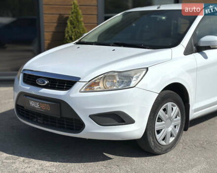 Білий Форд Фокус, об'ємом двигуна 1.56 л та пробігом 311 тис. км за 4700 $, фото 4 на Automoto.ua