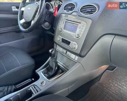 Белый Форд Фокус, объемом двигателя 1.6 л и пробегом 280 тыс. км за 5499 $, фото 5 на Automoto.ua