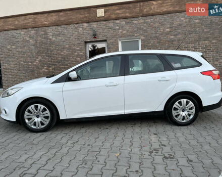 Белый Форд Фокус, объемом двигателя 1.56 л и пробегом 257 тыс. км за 5100 $, фото 7 на Automoto.ua