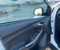 Белый Форд Фокус, объемом двигателя 1.56 л и пробегом 240 тыс. км за 7200 $, фото 23 на Automoto.ua