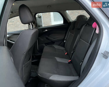 Белый Форд Фокус, объемом двигателя 1.56 л и пробегом 257 тыс. км за 5100 $, фото 42 на Automoto.ua