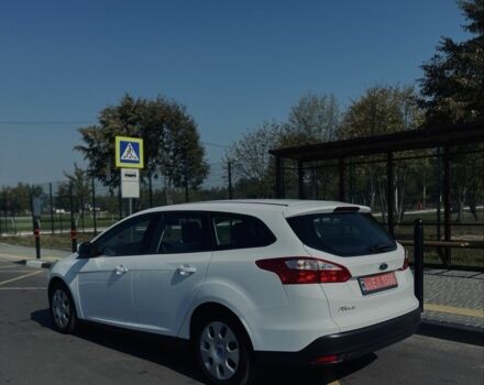 Белый Форд Фокус, объемом двигателя 1.6 л и пробегом 230 тыс. км за 5900 $, фото 1 на Automoto.ua