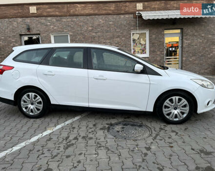 Белый Форд Фокус, объемом двигателя 1.56 л и пробегом 257 тыс. км за 5100 $, фото 12 на Automoto.ua
