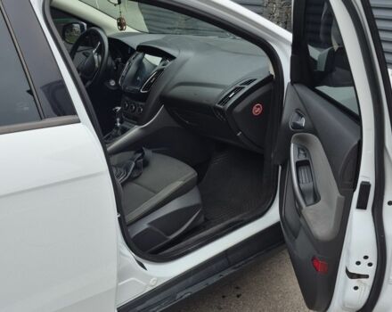 Білий Форд Фокус, об'ємом двигуна 1.6 л та пробігом 310 тис. км за 6500 $, фото 7 на Automoto.ua