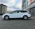 Белый Форд Фокус, объемом двигателя 1.56 л и пробегом 300 тыс. км за 5700 $, фото 7 на Automoto.ua