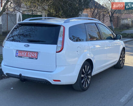 Белый Форд Фокус, объемом двигателя 1.6 л и пробегом 171 тыс. км за 6300 $, фото 4 на Automoto.ua