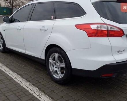 Белый Форд Фокус, объемом двигателя 2 л и пробегом 325 тыс. км за 6999 $, фото 4 на Automoto.ua