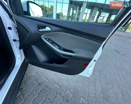 Білий Форд Фокус, об'ємом двигуна 1.6 л та пробігом 223 тис. км за 5650 $, фото 24 на Automoto.ua
