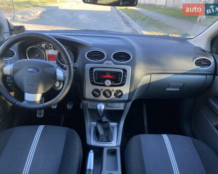 Белый Форд Фокус, объемом двигателя 1.6 л и пробегом 171 тыс. км за 6300 $, фото 7 на Automoto.ua