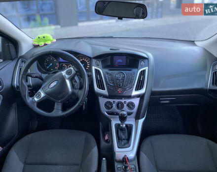 Белый Форд Фокус, объемом двигателя 1.6 л и пробегом 260 тыс. км за 7000 $, фото 8 на Automoto.ua