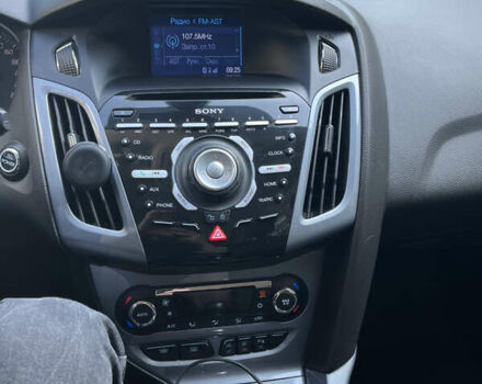 Белый Форд Фокус, объемом двигателя 1.6 л и пробегом 134 тыс. км за 7500 $, фото 19 на Automoto.ua