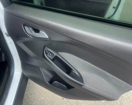 Белый Форд Фокус, объемом двигателя 1.6 л и пробегом 271 тыс. км за 7100 $, фото 15 на Automoto.ua